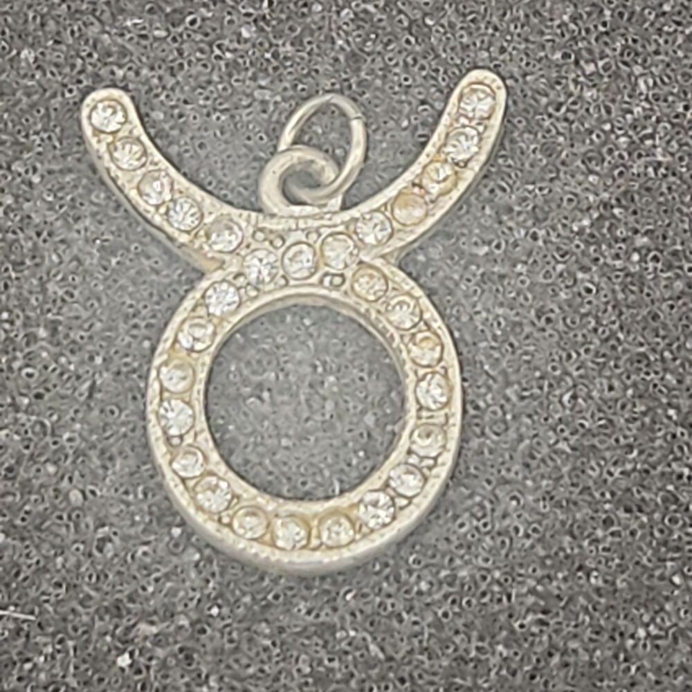 Pendant Taurus Bull Symbol Zodiac Silver Color Rhinestones Charm Necklace